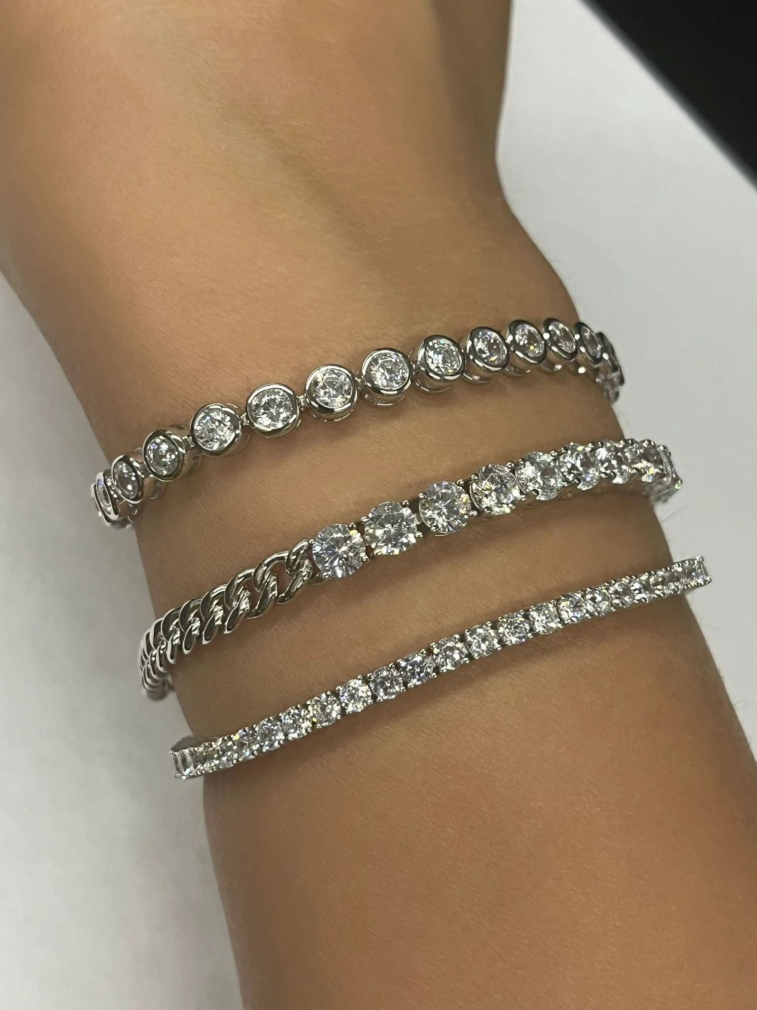 Classic 10 Carat Bezel Set Tennis Bracelet