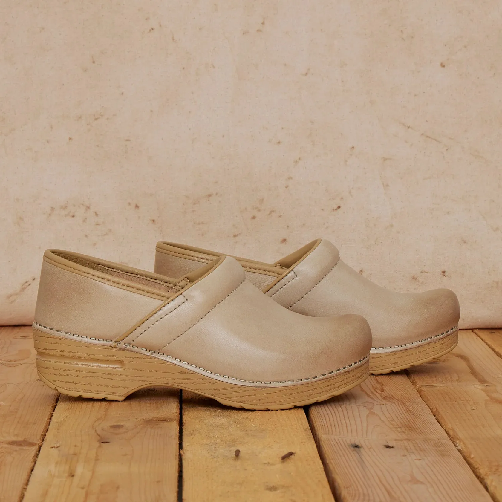 Dansko | Professional Clog in Burnished Sand