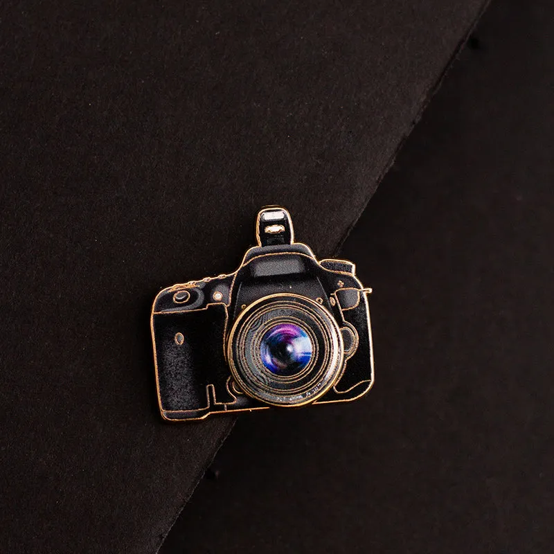 DSLR Camera Interactive v2 Enamel Pin | Spinning Lens