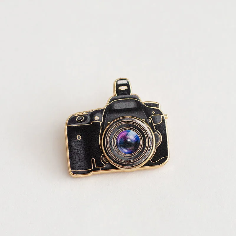 DSLR Camera Interactive v2 Enamel Pin | Spinning Lens