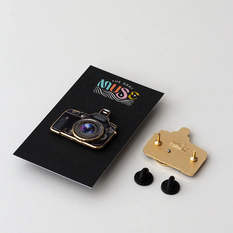 DSLR Camera Interactive v2 Enamel Pin | Spinning Lens