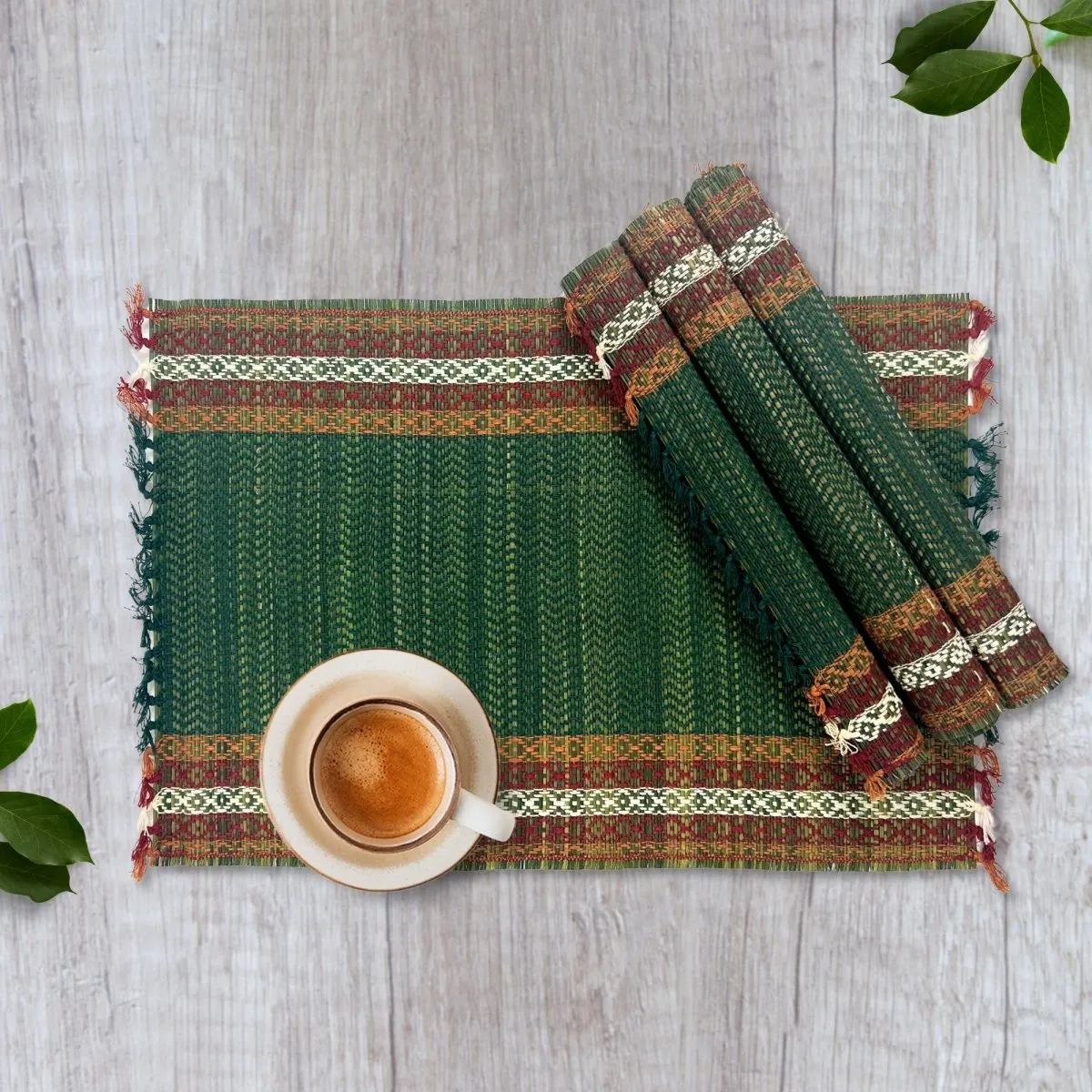 Handmade Dining Table Mats in Green (Set of 2/4/6) | Eco Friendly Tableware Sustainably Handwoven from Natural Grass