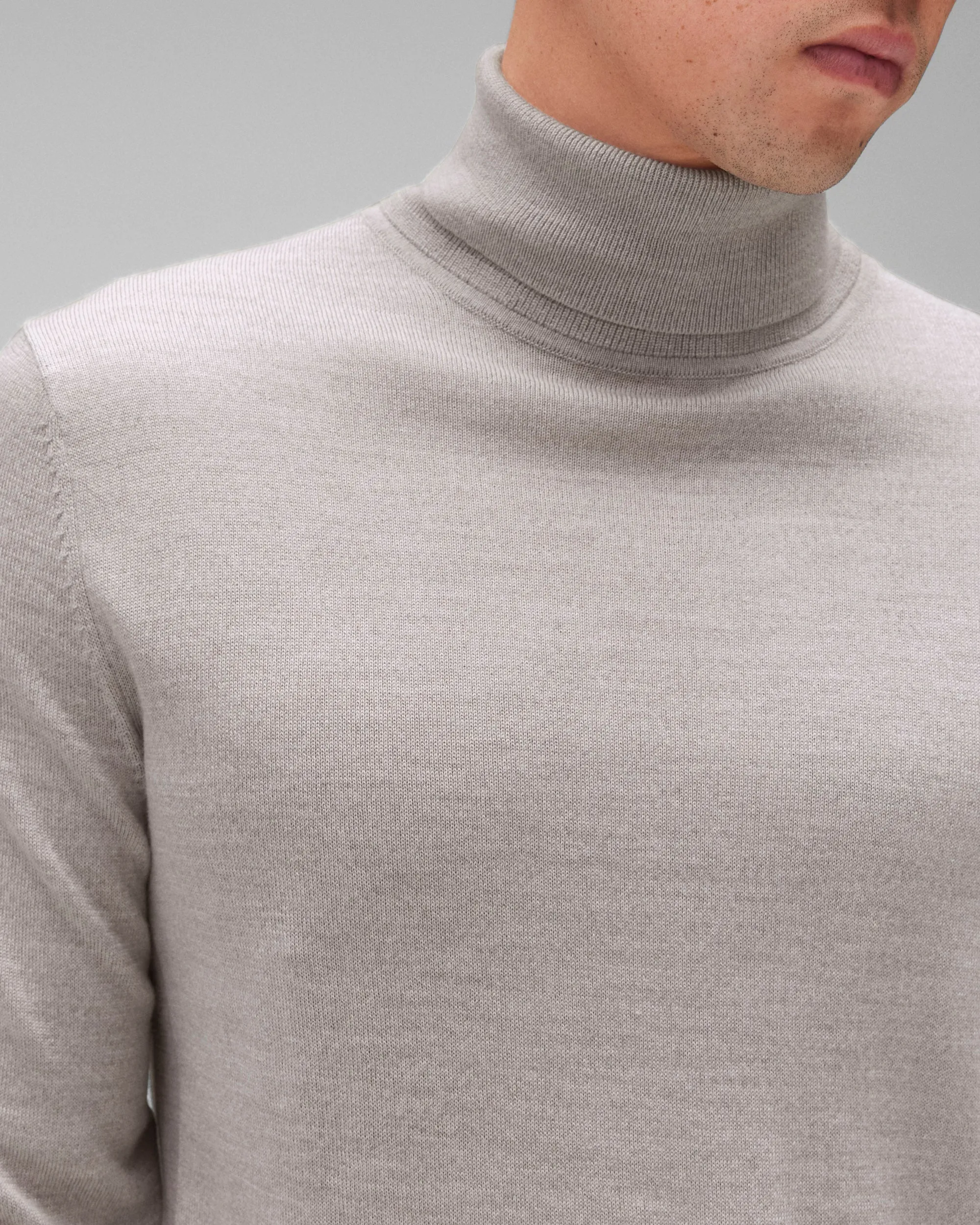 Lightweight Merino Harry Roll Neck