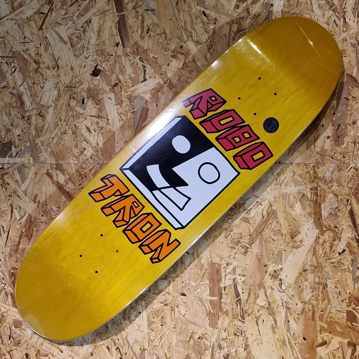 Robotron Split Face Egg Shape 8.7 Deck